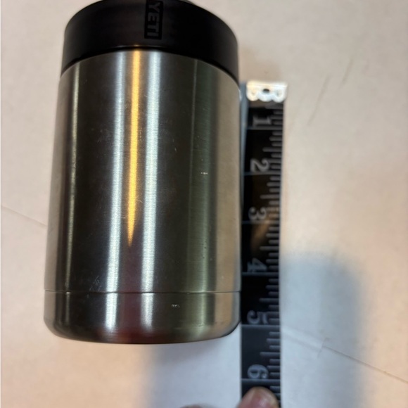 YETI Pop Top Limited Edition Stash Can rambler Koozie
With 12oz coaster 
New - Picture 6 of 9